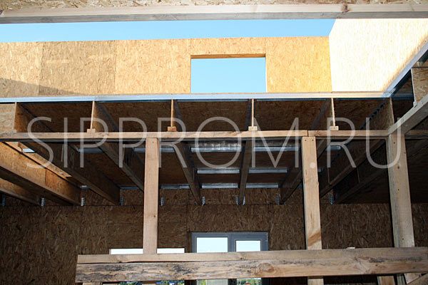 Двутавровая деревянная балка